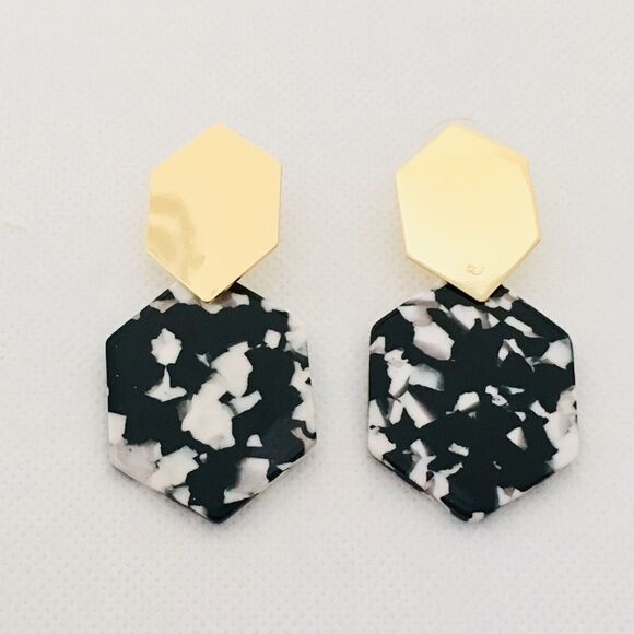 Gold Tone Black White Marble Geometric Acrylic Earrings NWT - Picture 2 of 7